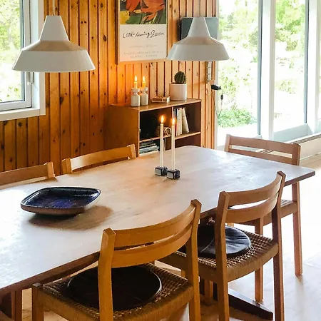 Casa de Férias 70s Oasis Near Water In Mols Bjerge