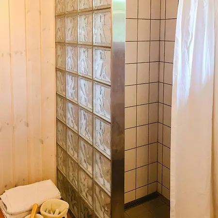 Feriehus 70s Oasis Near Water In Mols Bjerge *